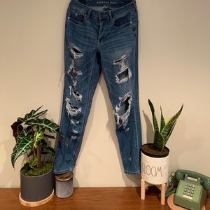 Boyfriend jeans with rips